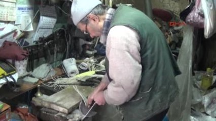 Afyonkarahisar Baba Mesleği Saraçlığın Yaşaması İçin Bakanlıktan Destek Bekliyor