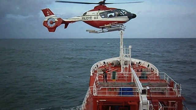 EXTREME HELICOPTERS! Incredible landings, takeoffs, aerobatics,