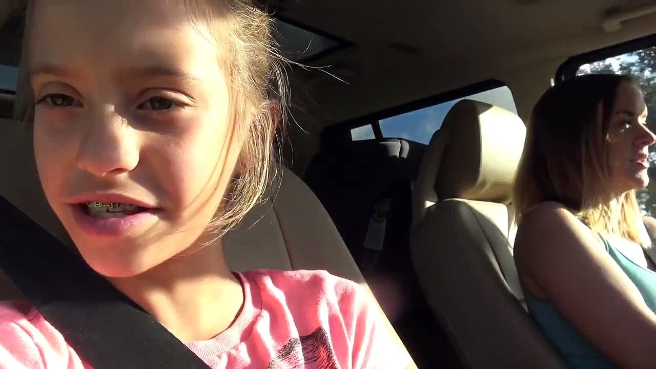 JAYLA GETS AN IPHONE 6 | RORY PUTS TOAST IN THE TOILET! |FAMILY VLOG EP 1 | SMELLY BELLY T