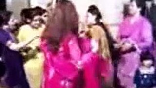 dance at pakistani wedding p1