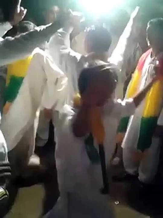 Desi dance at Pakistani wedding must watch