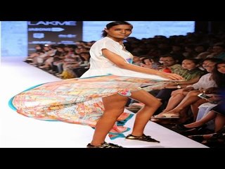 Sizzling Model Walks The Ramp @ Lakme Fashion Week 2015