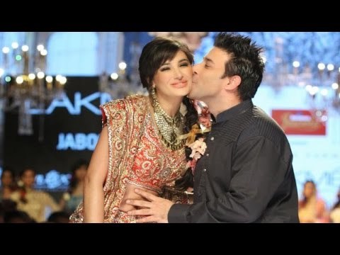 Lakme Fashion Week 2015 | Nargis Fakhri On Ramp | Suneet Varma Show