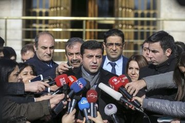 Demirtaş: Cizre'de 15 Kişilik Heyete Ateş Açıldı, Yaralılar Kan Kaybediyor