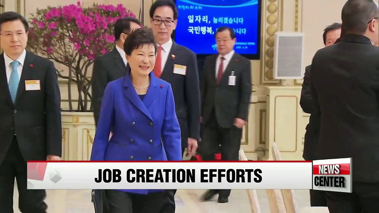 President Park hears policy briefing on youth job creation, improving quality of life