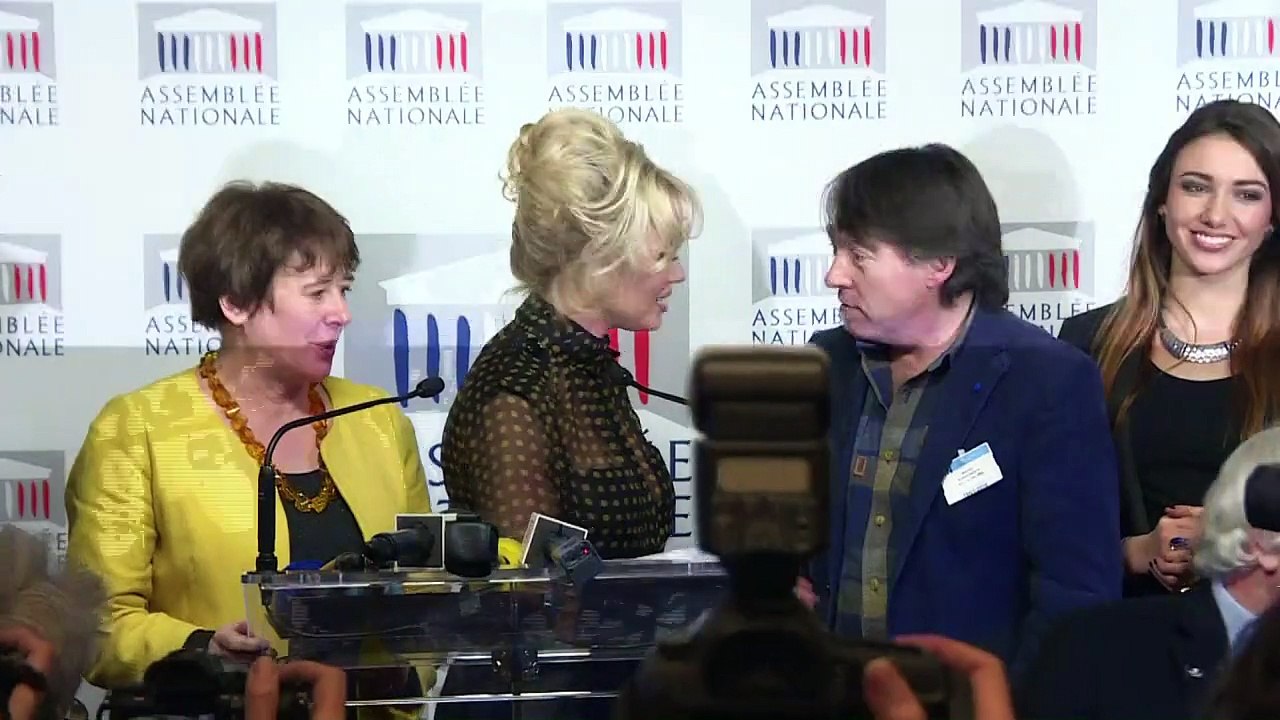 Pamela Anderson sagt 'Igitt' zur Stopfleber