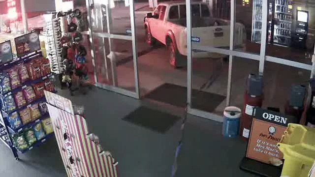 Quand deux bras cassés tentent de voler un distributeur de billets