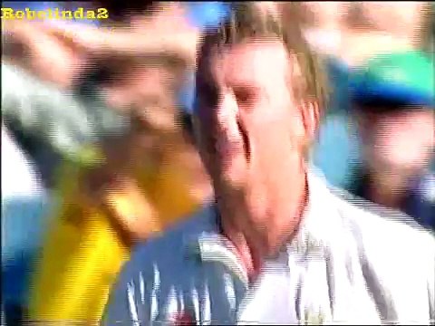 RESPECT to Ganguly,proof he is braver than Sachin,true hero- Sachin too scared to face Brett Lee.Rare cricket video