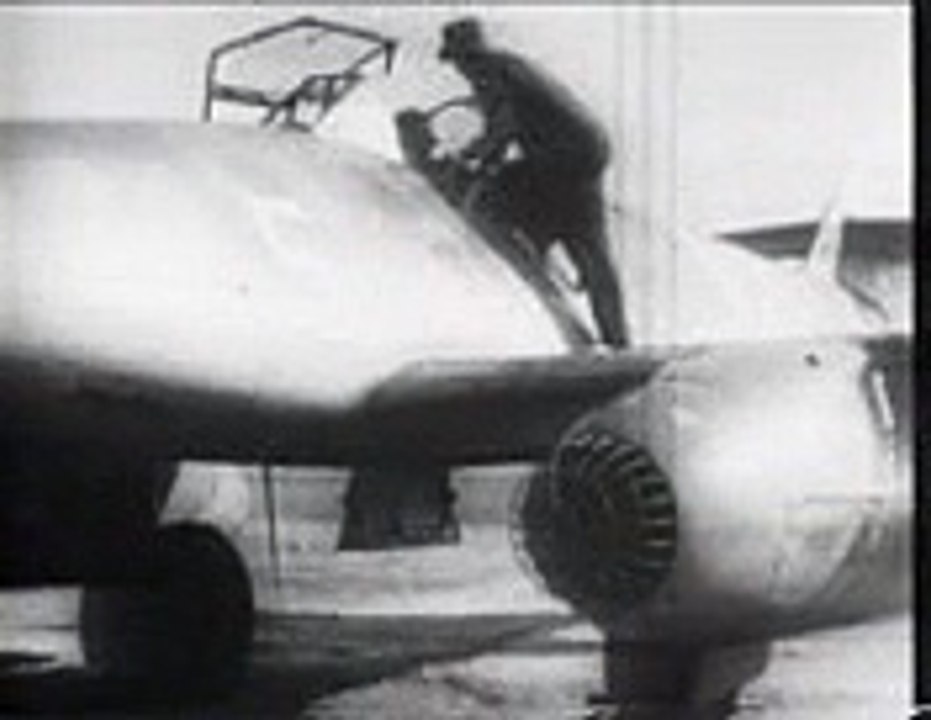 Aviation - WWII - Messerschmitt Me-262 vs B-17