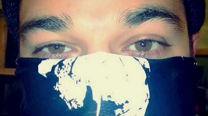 Rob Kardashian Posts Mysterious Bandana Throwback Picture