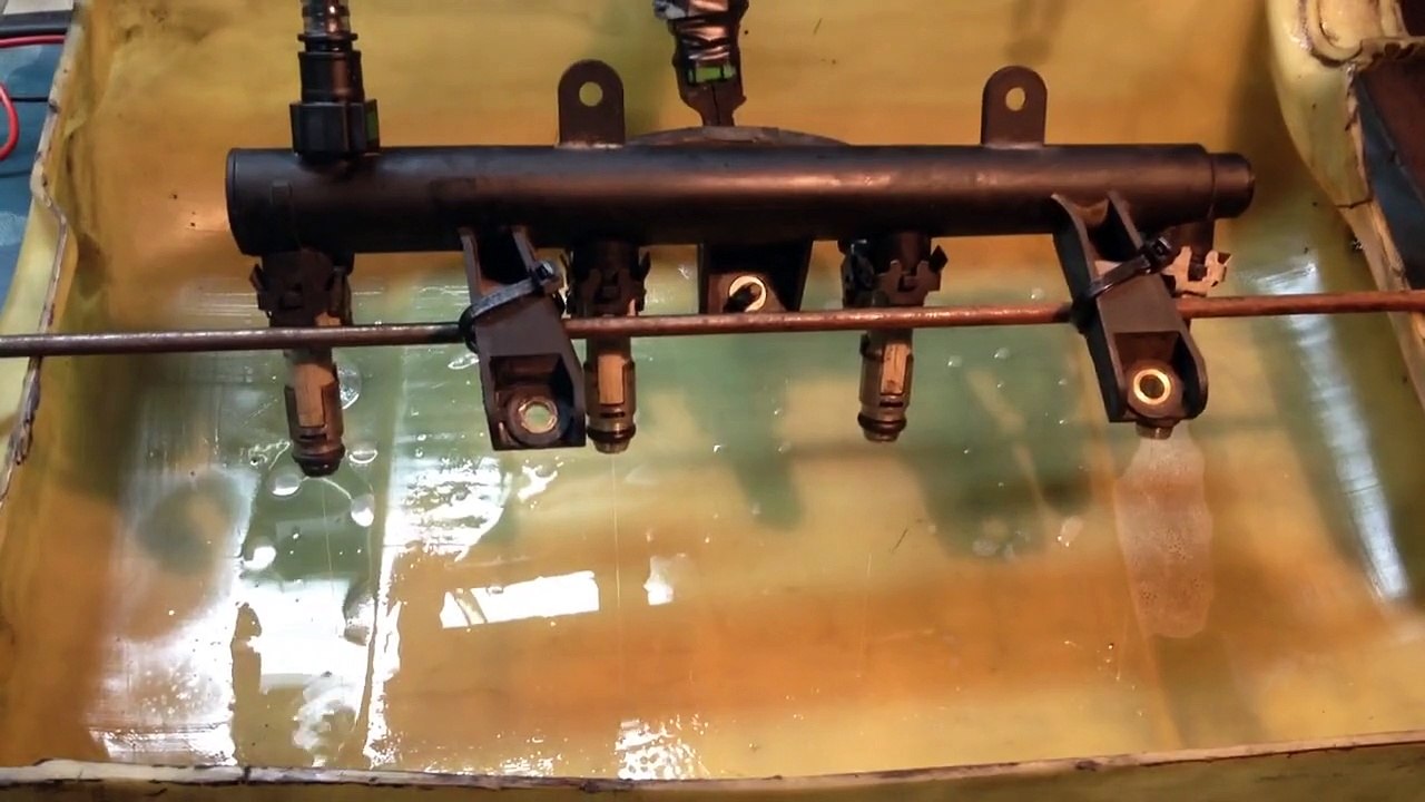 Come pulire elettricamente con un piccolo apparecchio gli iniettori Auto Benzina - Fai da te