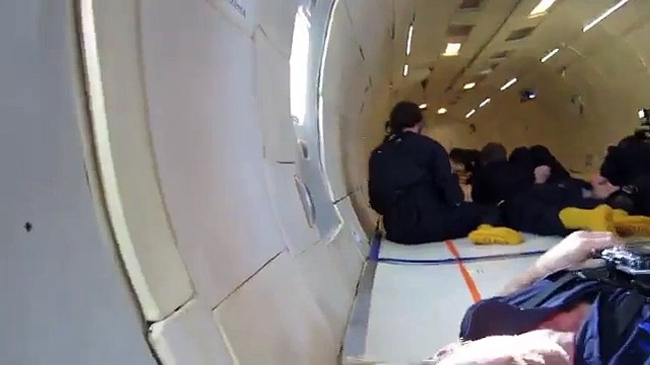 Kate Uptons 2014 Zero Gravity Photo Shoot | Sports Illustrated Swimsuit