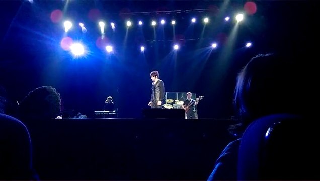 «Je Suis Malade» (без начала) А.Бон (Москва, Crocus, 29.05.2015) (Баркевич Елена)