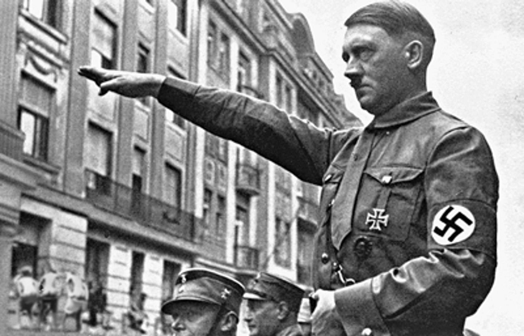 ⁣In search of Hitler: Escape from Berlin В търсене на Хитлер Бягството от Берлин През 2014 г.