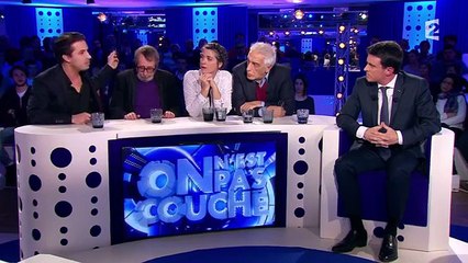 Echange entre Jeremy Ferrari et Manuel Valls ( a fumé) sur le rassemblement du 11 janvier