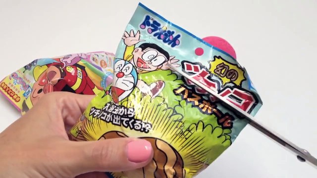 Anpanman Bath Balls アンパンマン　びっくらたまご Doraemon ドラえもん バスボール Pikachu Pokemon ピカチュウ ポケットモンスター