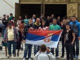 Ngritet flamuri serb në Tiranë