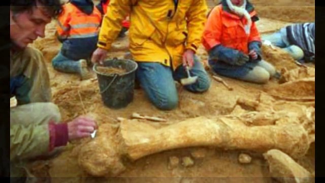 The Ancient Giants-5-METER TALL HUMAN SKELETON