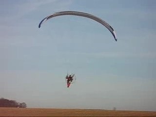 Paramoteur  / Plasma: Ewald et Nono découvrent  cette voile