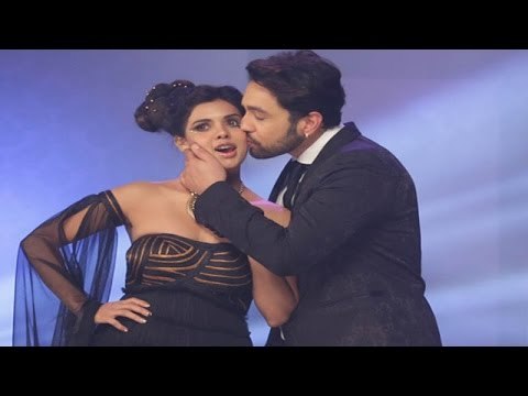 Adhyayan Suman KISS Sara Loren On Ramp