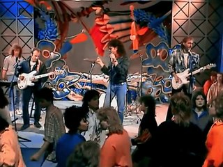 Mike & The Mechanics - All I Need Is A Miracle - ( Alta Calidad ) HD