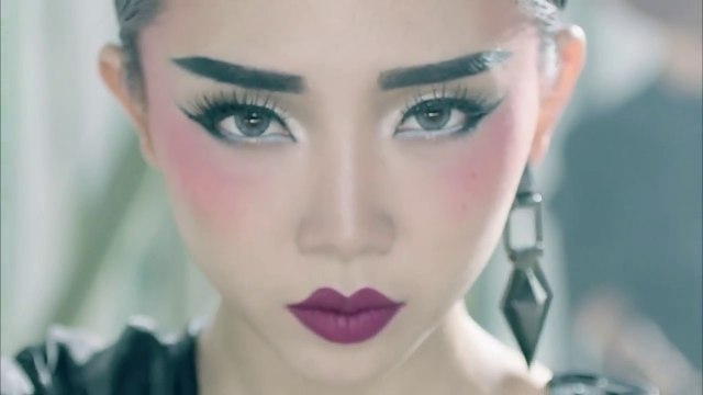 Tóc Tiên - BIG GIRLS DON'T CRY - TLVR RMX (Official MV) [16+]