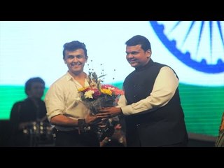 Sonu Nigam being Felicitated by Shri CM Devendra Fadnavis