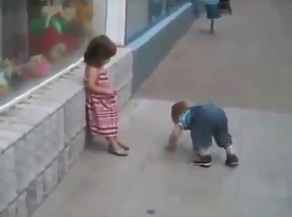 Bebe Enamorado ★ bebes divertidos - risa bebe - bebe humor - bebes 2016