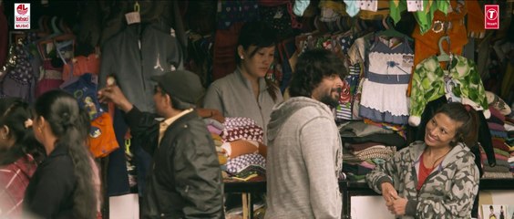 Ey Sandakaara Full Video Song __ _Irudhi Suttru_ __ R. Madhavan, Ritika Singh