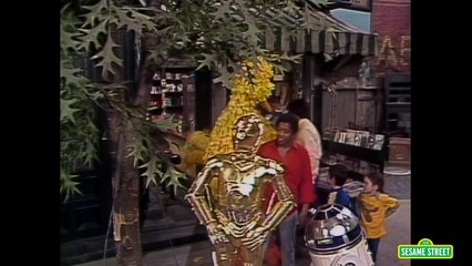 Sesame Street: C-3PO and R2D2 Visit Sesame Street