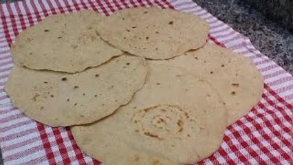 طريقه عمل الرغيف الشامي (خبز الشاورما) بدون فرن White Pita Bread _ Grilled Flatbread