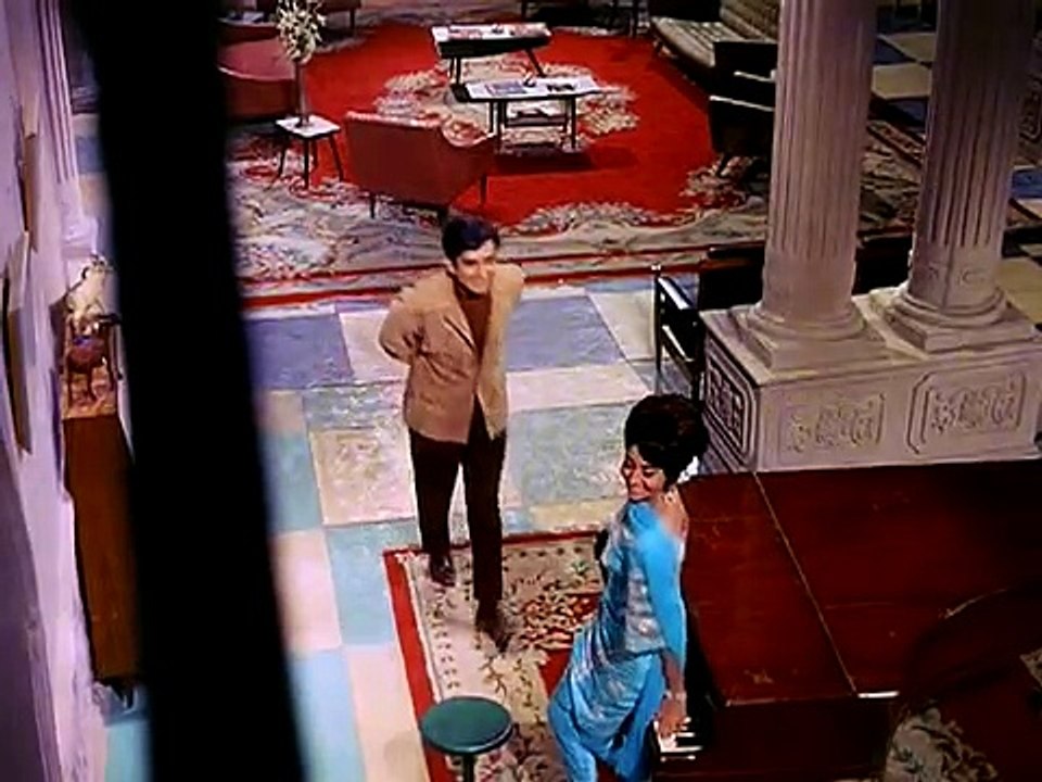 'Chale the saath milke, chalenge saath mil ker'- HASEENA MAAN JAYEGI