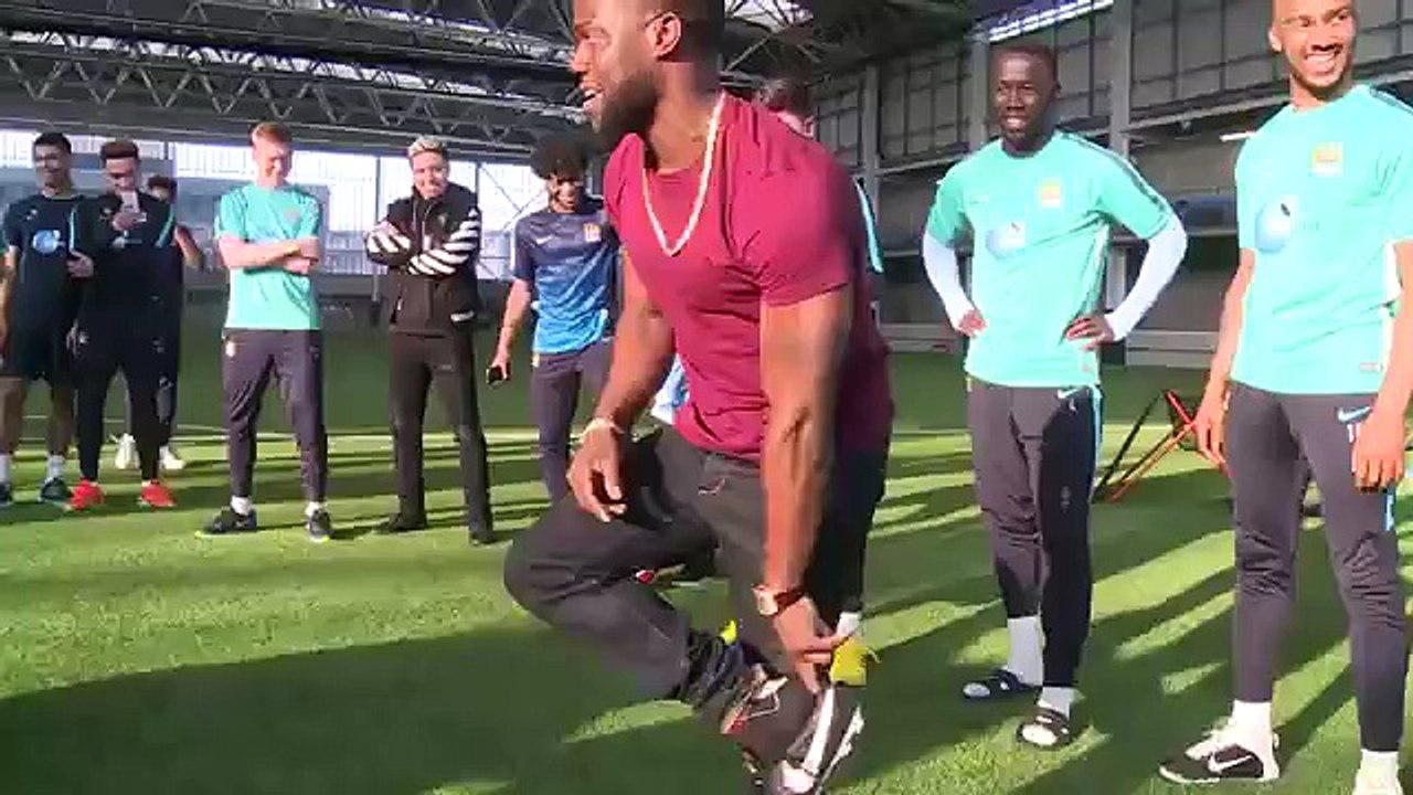 FUNNY ! KEVIN HART v JOE HART - Penalty Shoot-Out Part 2