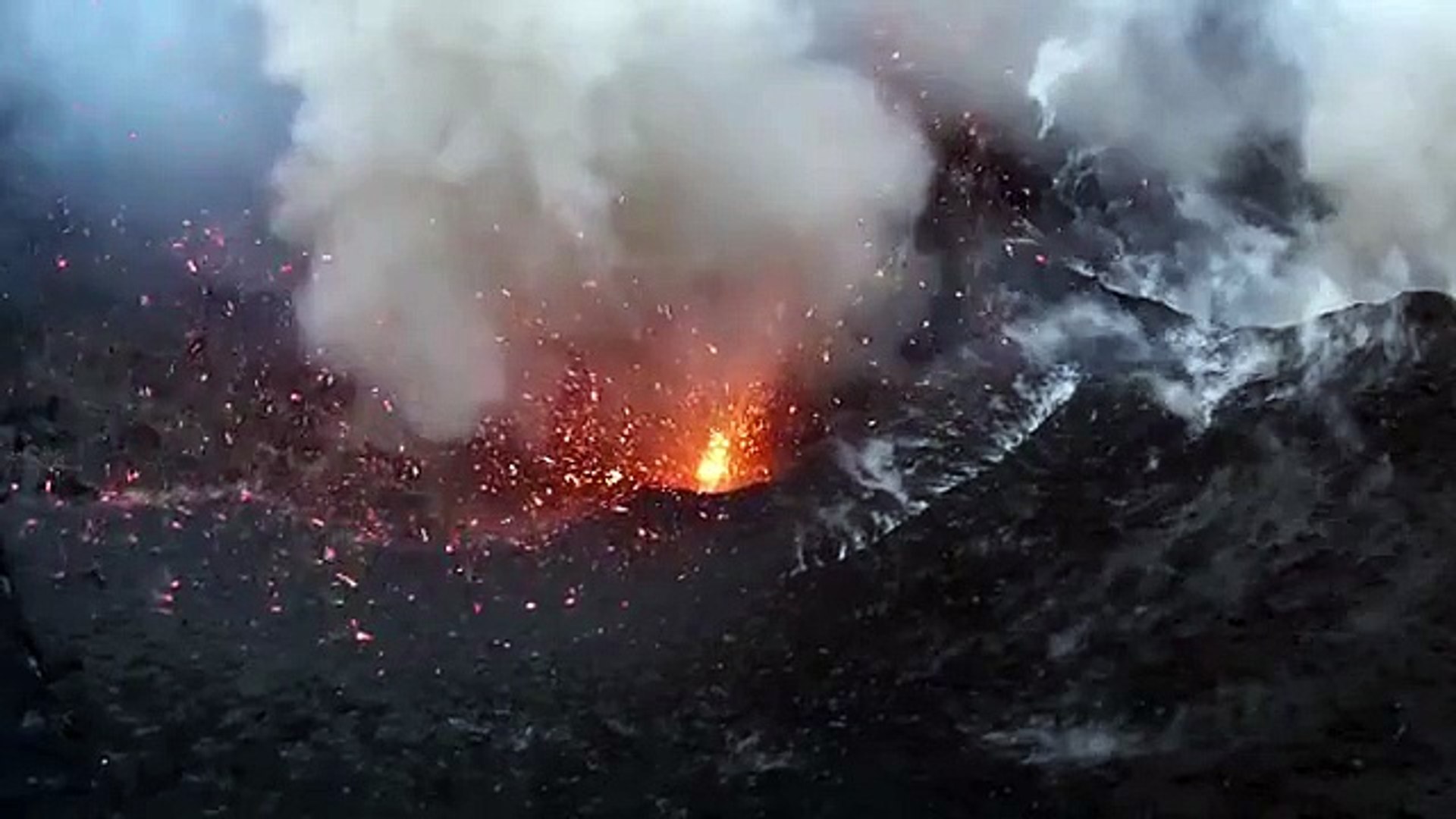 ⁣Drone Films Erupting Volcano - DJI Phantom Vision+ - Mount Sinabung, Indonesia