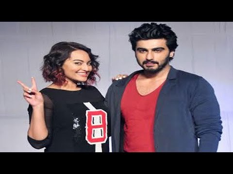 Arjun Kappor & Sonakshi Sinha Promotes Tevar In Style With IIT Students