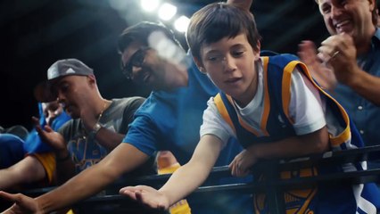 Un jeune fan de NBA ne veut plus se laver la main après avoir touché Andre Iguodala