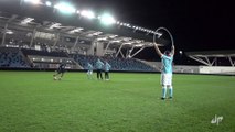 Trickshots de fou en football avec des joueurs d'Arsenal et de Manchester