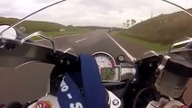 Course illégale de motos à plus de 300 km/h !