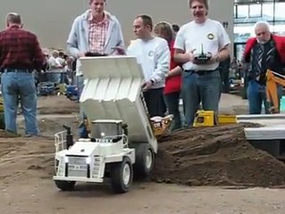 HAHHA PAKISTAN ME TAMERATI KAM JARI HE