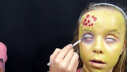 How To Make A WALKING DEAD BRAIN. cake! Red velvet cake, fondant and raspberry jam!