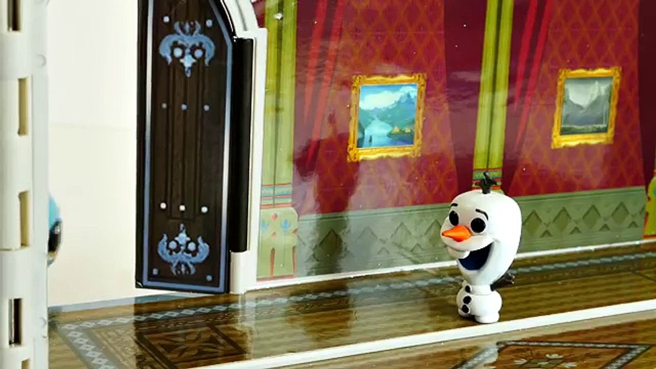 Olaf\'s Castle Hotel Frozen Dance Party Hello Kitty Peppa Pig LPS Sunil Nevla Toy Play Doh Episode