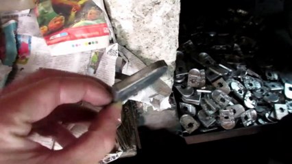 Furniture Hardware, Furniture Fittings and Cabinet Hardware - China: Glass Sliding Doors Locks / Production 1