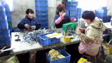Furniture Hardware, Furniture Fittings and Cabinet Hardware - China: Glass Sliding Doors Locks / Production 2