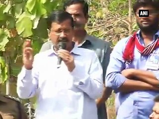 Kejriwal attacks Smriti Irani over Hyderabad suicide case