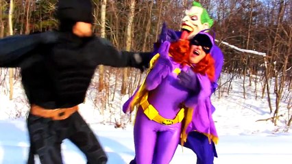 Batman vs The joker vs Batgirl with Spiderman! Batman Kisses Batgirl in Real Life! Superhe