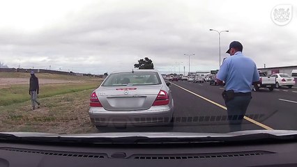 Un policier se fait tirer dessus et poursuit une contravention