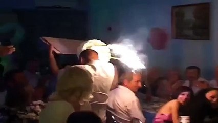This waiter is a little clumsy... Double fail with a wedding cake