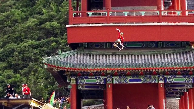 Mike Blabac and the Faces of Skateboarding The Red Bulletin Pre[-s-e-]nts