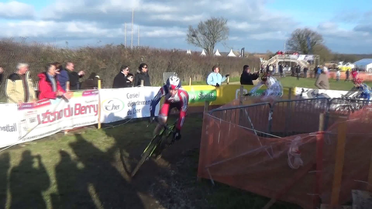 Coupe du Monde Elites de cyclo-cross 2016 : Les hommes de tête dans l'escalier à Lignières