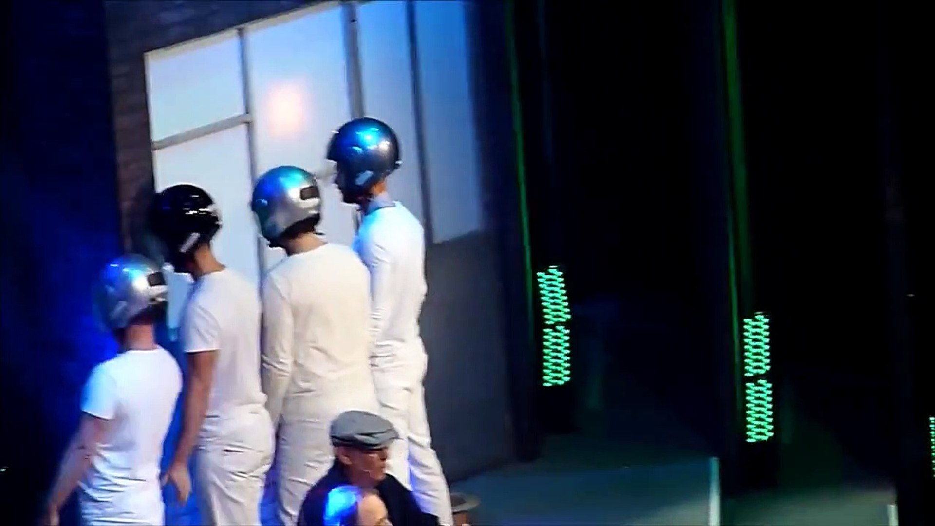 Nouvelle Version De La Chanson Des Restos En Daft Punk Les Enfoires 2015 Video Dailymotion